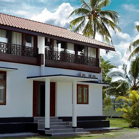Acquabey Surf Villa Matara Buitenkant foto