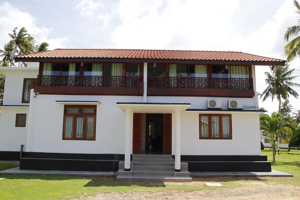 Acquabey Surf Villa Matara Buitenkant foto